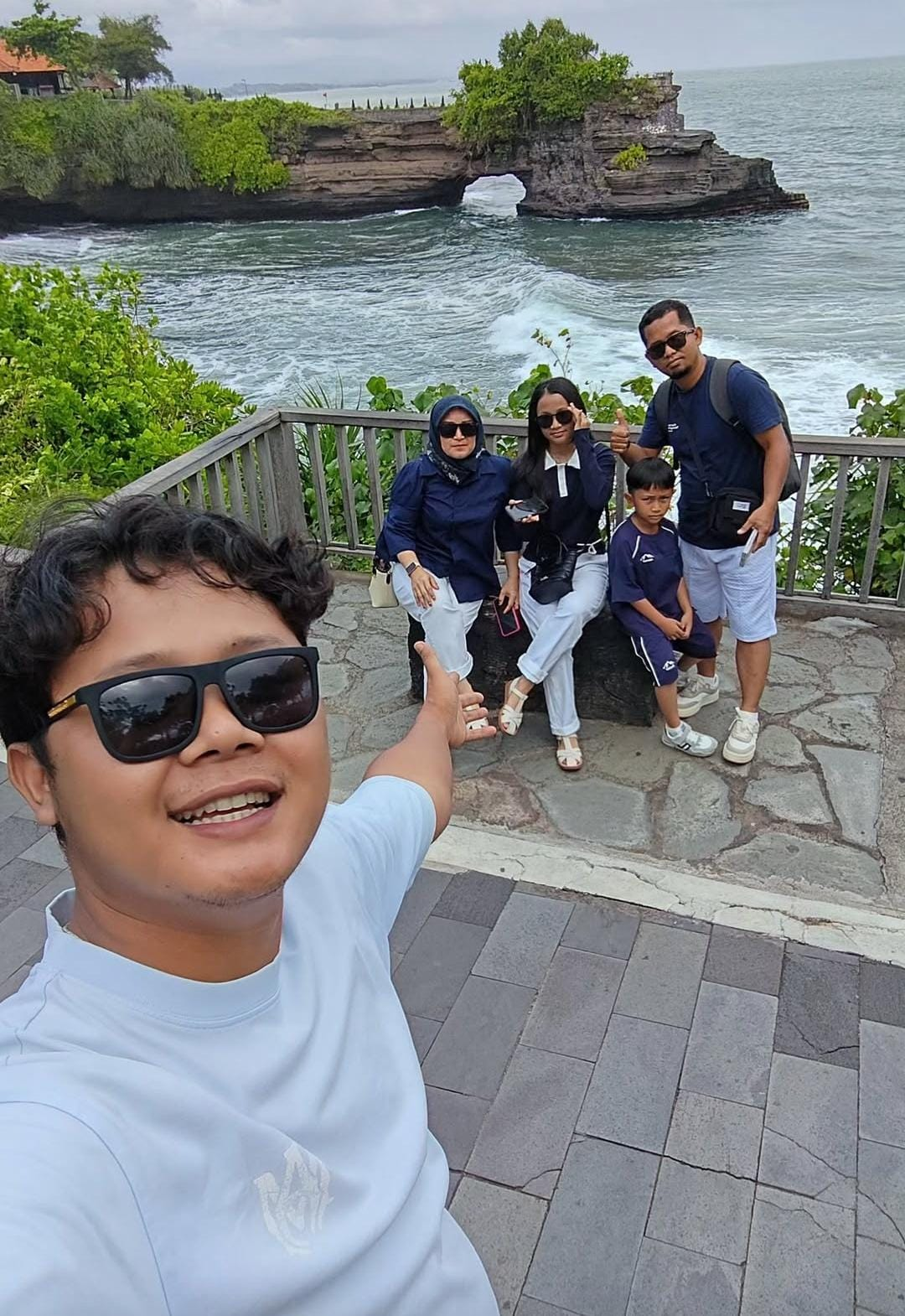 KarinExplore.ID private Bali tour with guests